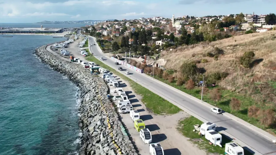 2,5 kilometrelik sahil şeridi karavan parkına döndü, Mahalleliden 