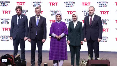 Emine Erdoğan'dan "sosyal medya" ve "dijital oyun" uyarısı