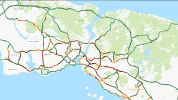 İstanbul'da trafik adım adım ilerliyor