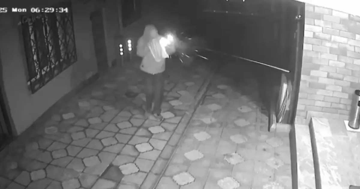 Evi kurşunlandı, dürümcüyü vurdu. İntikam almak için yapmış