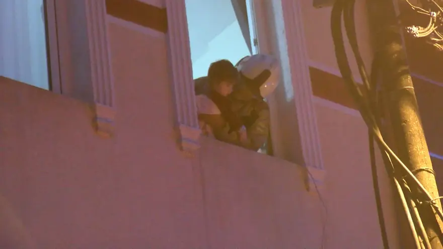 6 KİŞİ DUMANDAN ETKİLENDİ 2