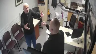 "Oğlunu gömeceğiz, seni havaya uçuracağız" diye tehditler savurdular. İş yerine patlayıcı attılar