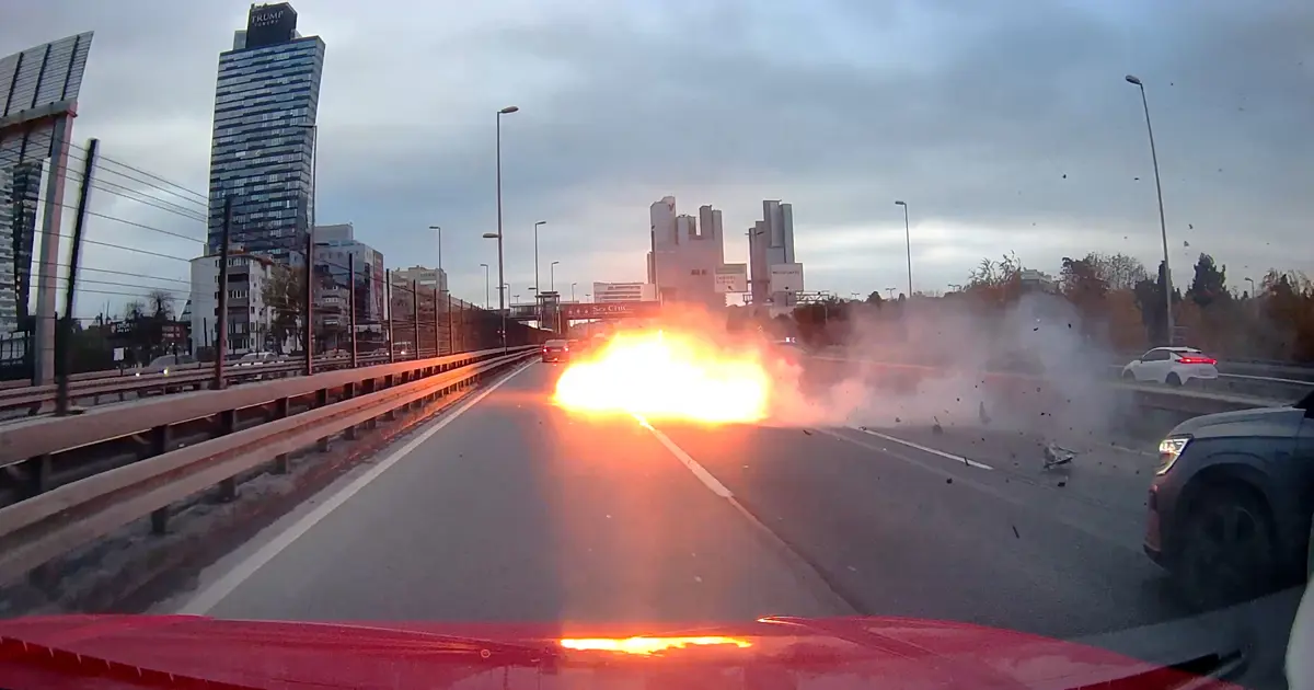 Makas atarken kontrolden çıktı, alev topuna döndü
