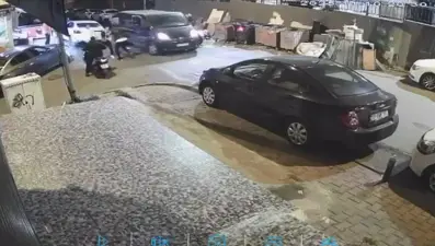 Trafikte yol verme kavgası kamerada