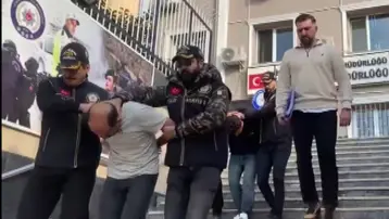 Ev sahibini bantlayıp altınları çalan hırsızlar yakalandı