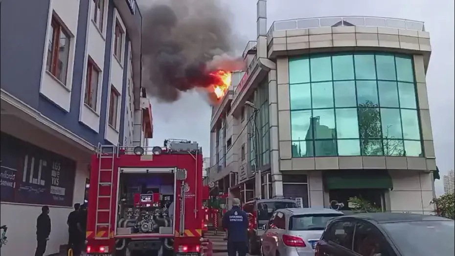 İstanbul'da otel yangını
