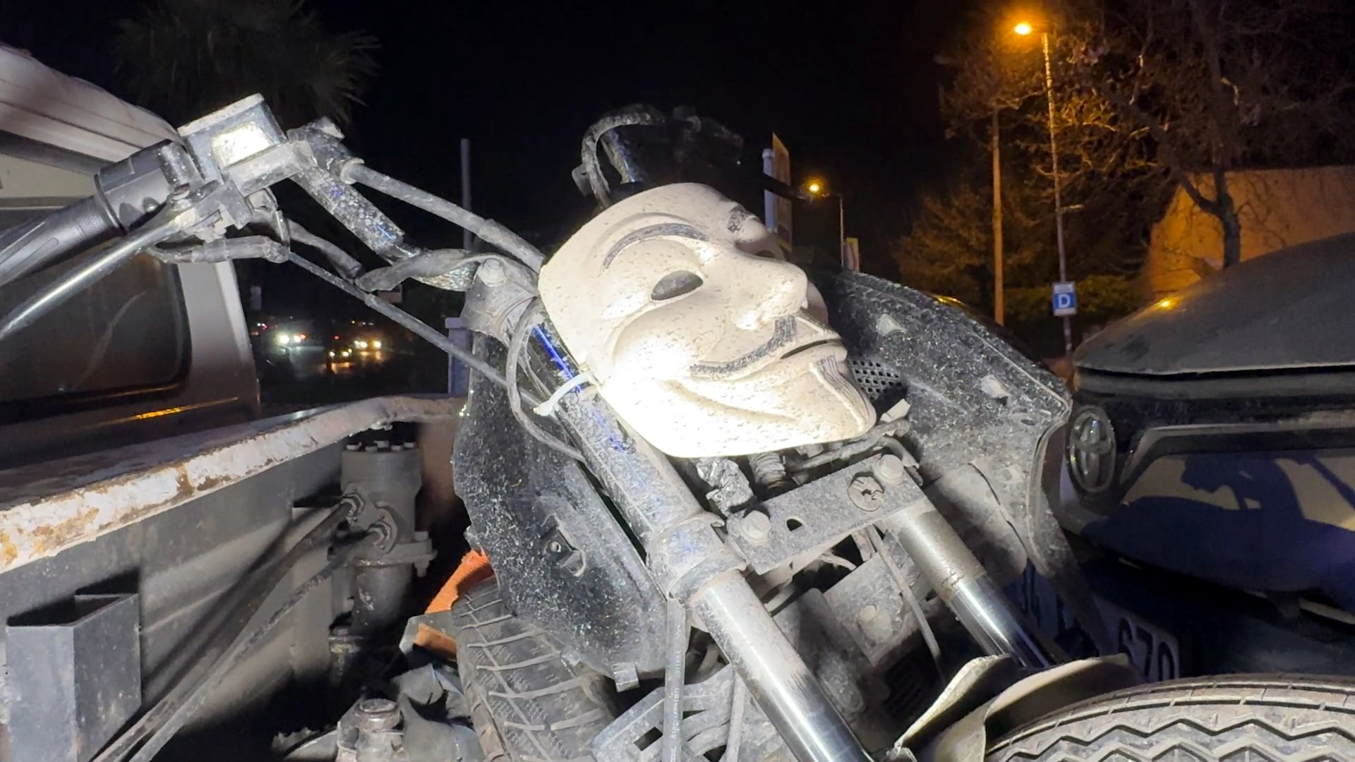 İstanbul'da V for Vendetta'ya trafikten men