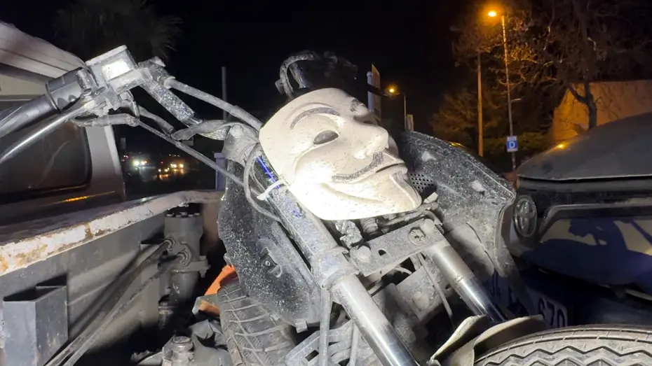 İstanbul’da V for Vendetta’ya trafikten men