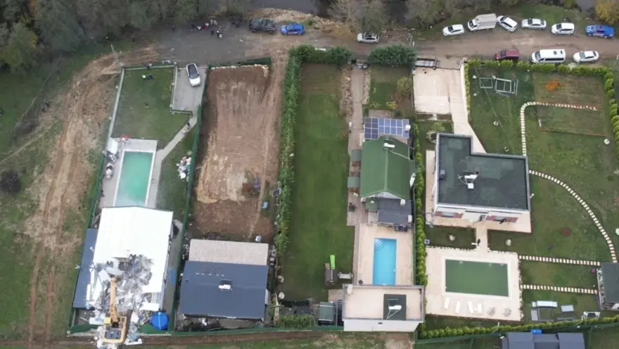 CİNAYETİN İŞLENDİĞİ VİLLA YIKILDI 2