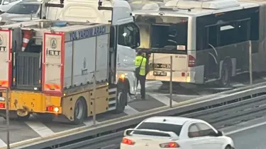 Florya'da metrobüste yangın çıktı
