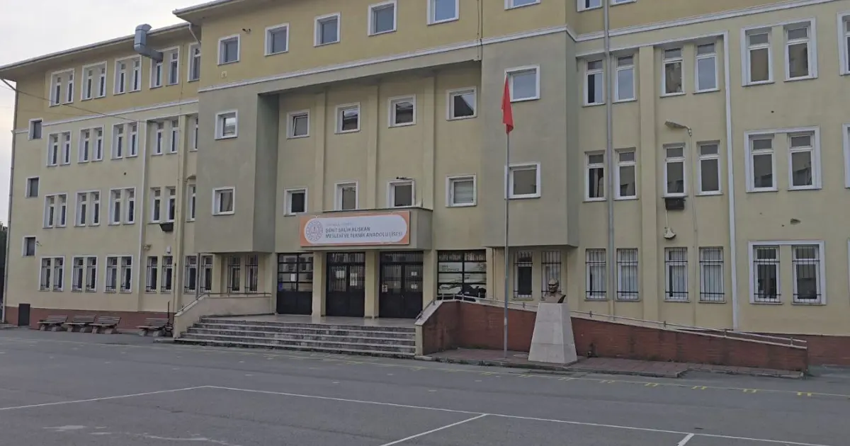 Lisede öldüren şakalaşma: 16 yaşındaki öğrenci hayatını kaybetti