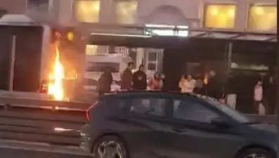 İstanbul'da metrobüste çıkan yangın söndürüldü