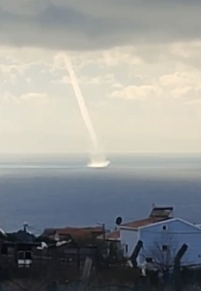 Marmara Denizi açıklarında hortum