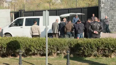 Daha 12 yaşındaydı! İstanbul'da otomobilin çarptığı scooter'lu çocuk öldü 