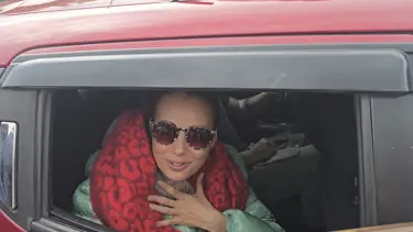 Oyuncu Özgü Namal trafik kazası geçirdi