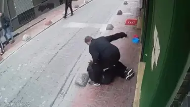 İstanbul'da güvenlik görevlisi, kendisine küfreden kişiyi önce darbetti sonra teslim oldu
