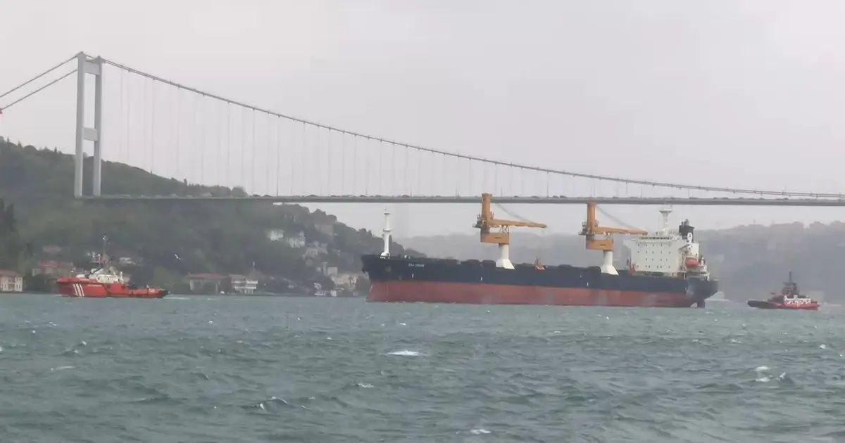 İstanbul Boğazı'nda gemi arızası. Trafik çift yönlü askıya alındı