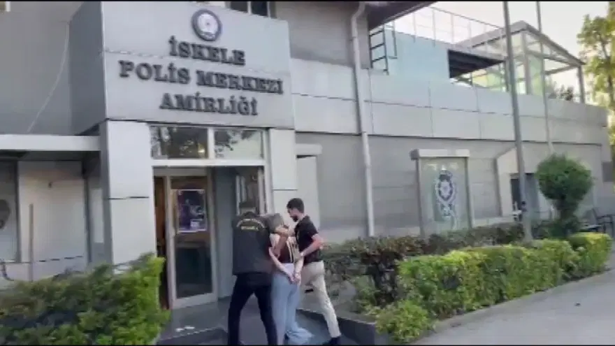 Sekiz yıldır her yerde aranıyordu, kadın kılığında Kadıköy'de yakalandı 1