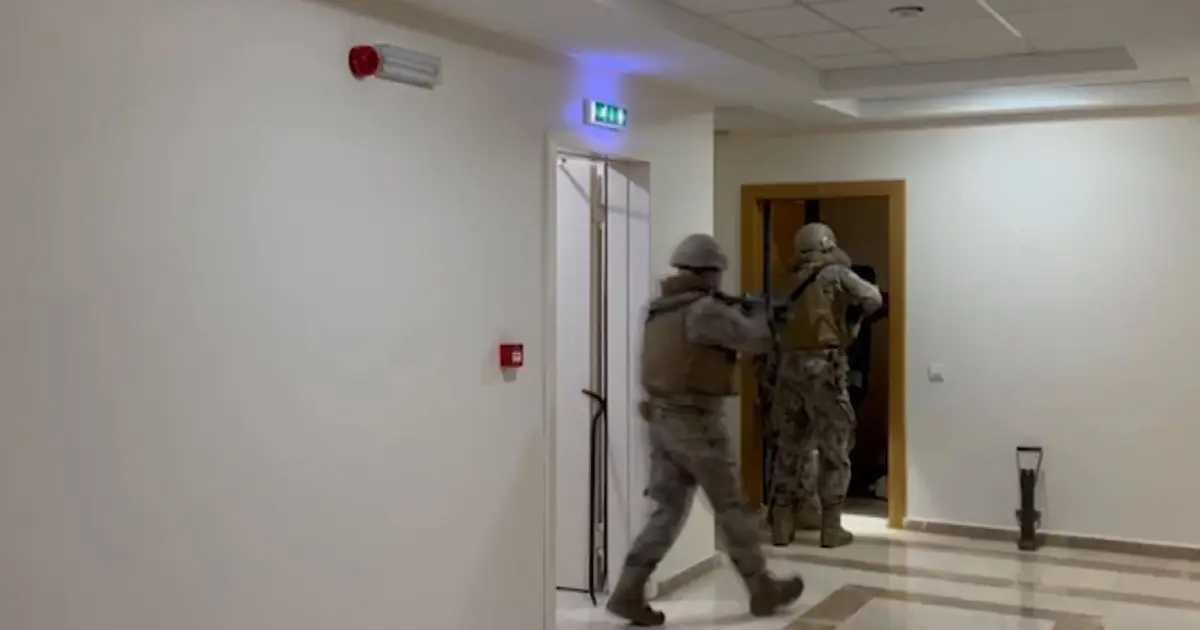 İstanbul'da DAEŞ operasyonunda 17 gözaltı