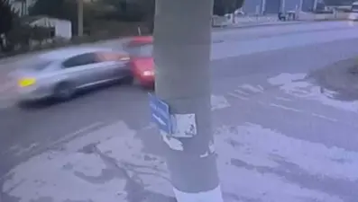 İzmir'de trafik kazası: 2 ölü 4 yaralı