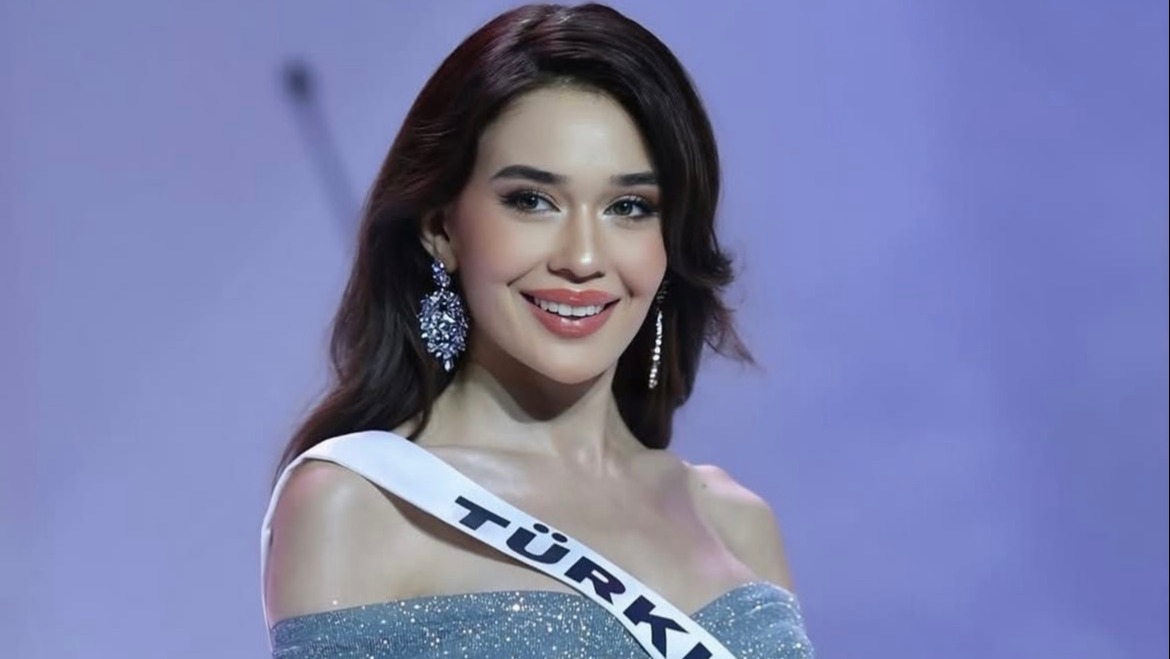 Miss Universe'de skandallar bitmiyor: İki jüri finale günler kala istifa etti
