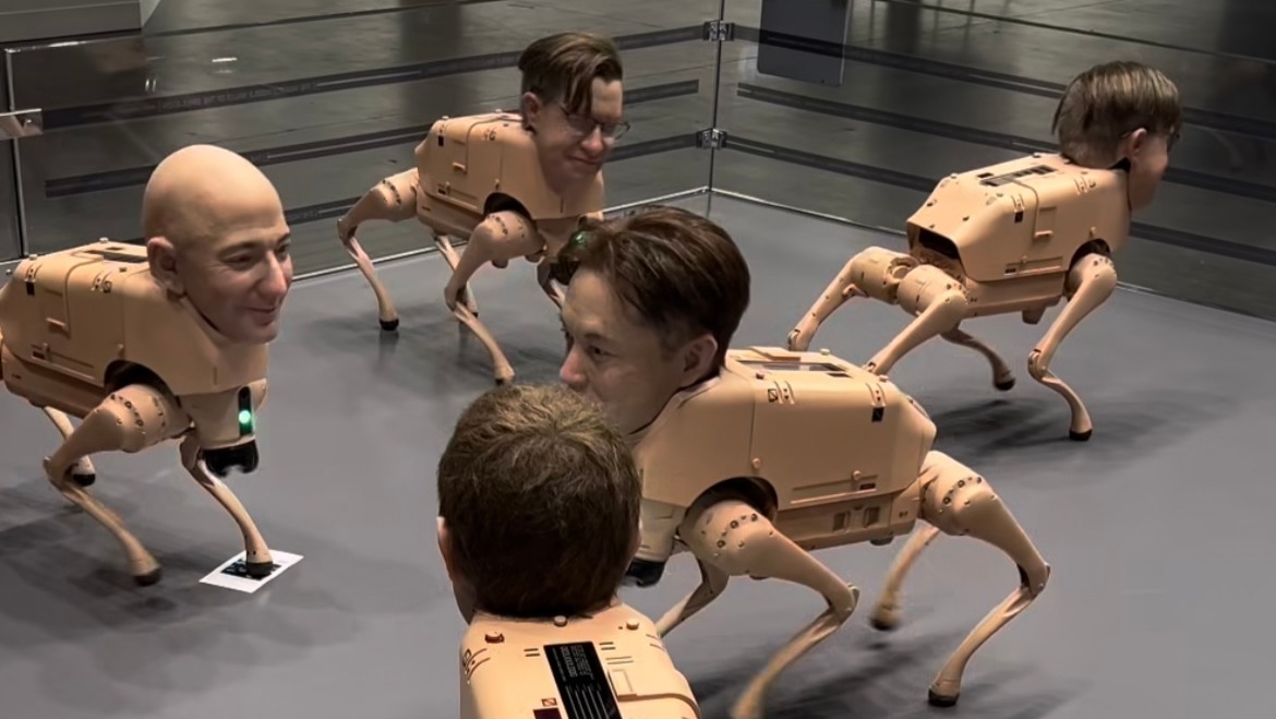 Elon Musk, Zuckerberg, Bezos ve diğerleri. Milyarder suratlı robotlar yok sattı