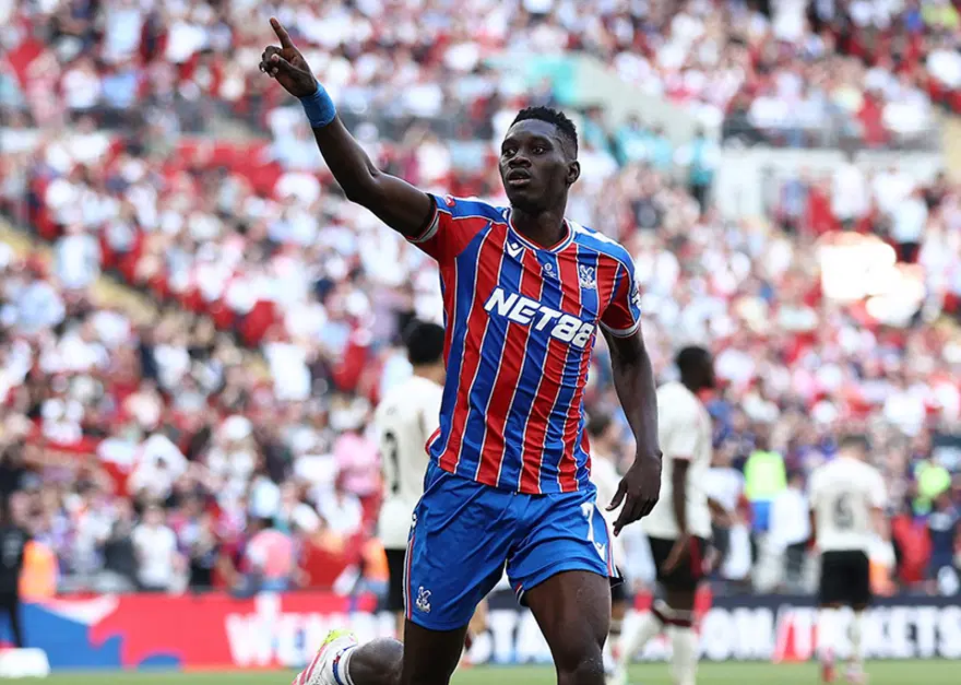 Fenerbahçe'nin gündemindeydi, Galatasaray devreye girdi. Ismaila Sarr için tarihi transfer yarışı 1 Fenerbahçe'nin gündemindeydi, Galatasaray devreye girdi. Ismaila Sarr için tarihi transfer yarışı 1