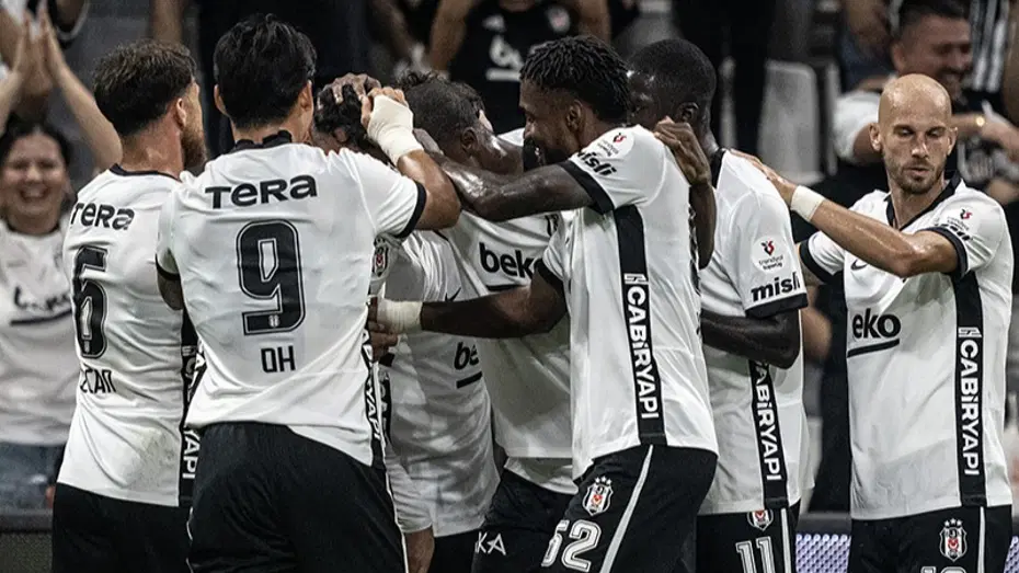 Beşiktaş, doludizgin devam ediyor. Dolmabahçe'de Erzurumspor FK'ya şans tanımadı