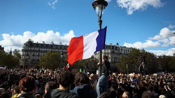 Macron'un teklifi yetmedi. Fransa'da liselilerden yeni eylem çağrısı