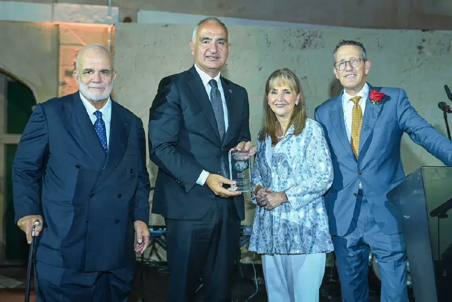 Kültür ve Turizm Bakanı Mehmet Nuri Ersoy, Dünya Seyahat ve Turizm Konseyinin (WTTC) üstün liderlik ödülüne layık görüld
