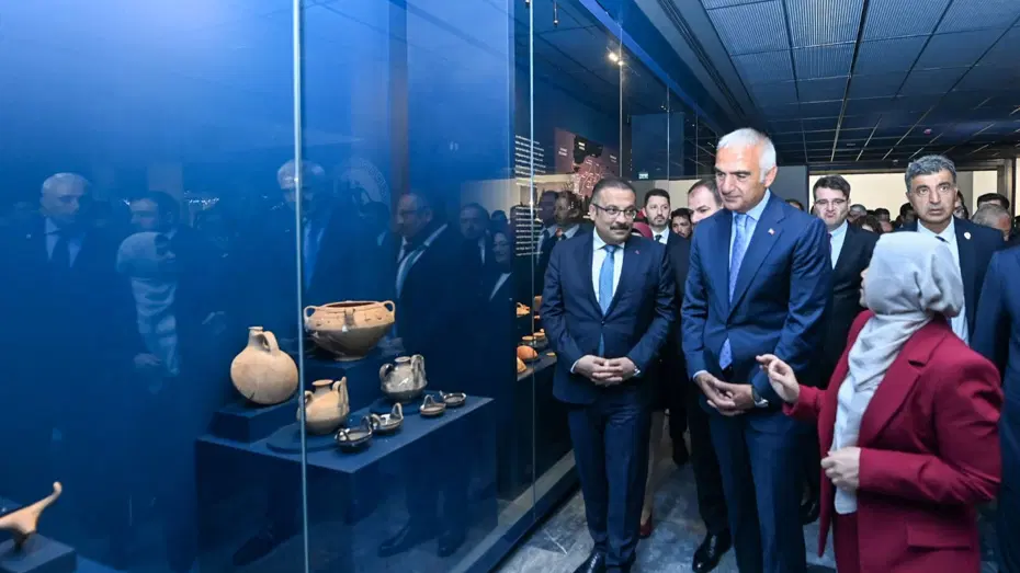 Bakan Ersoy, Türkiye Yüzyılı Buluşmaları'nda Kütahya'nın kültür turizm yatırımlarını anlattı