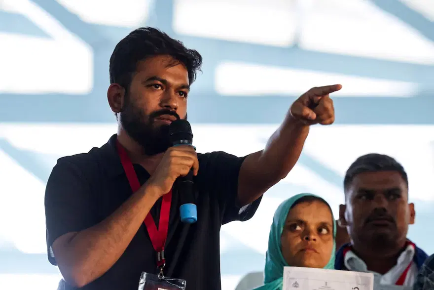 Hindistan'da gençlik liderleri 133 milyon seçmenin kaydının silinmesini protesto edince tutuklandı