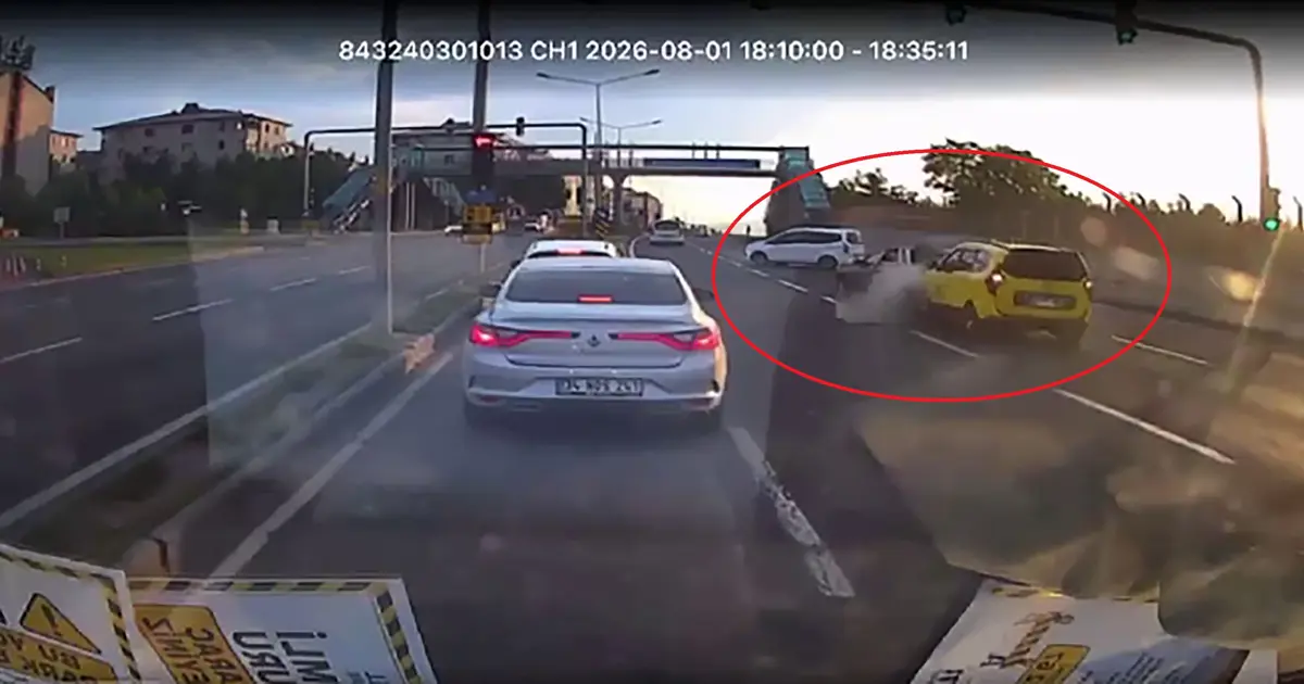 Sapağı kaçırdı, zincirleme kazaya yol açtı