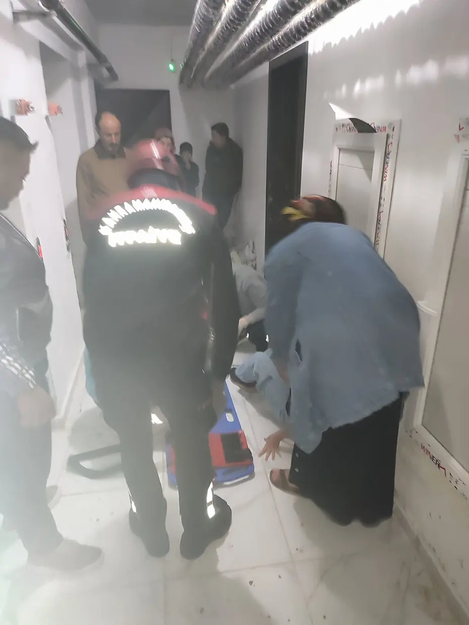 Kahramanmaraş’ta asansör 9 kat aşağı düştü: 5 yaralı