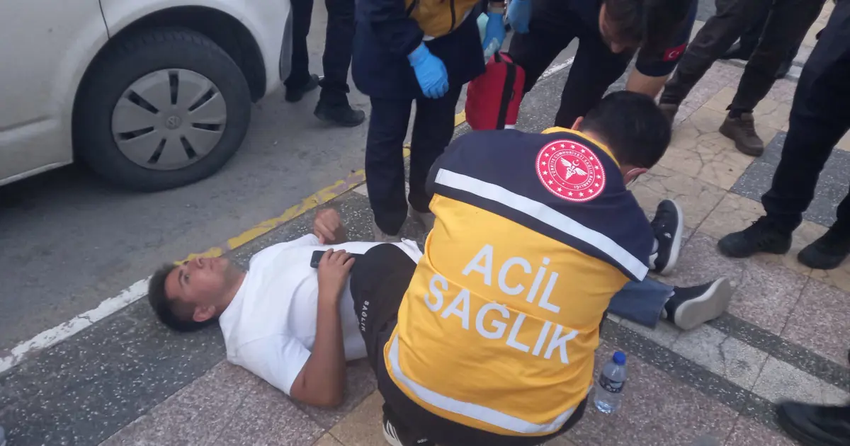 'Neden yan baktın?' tartışmasında bıçakla yaralandı