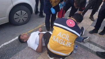 'Neden yan baktın?' tartışmasında bıçakla yaralandı