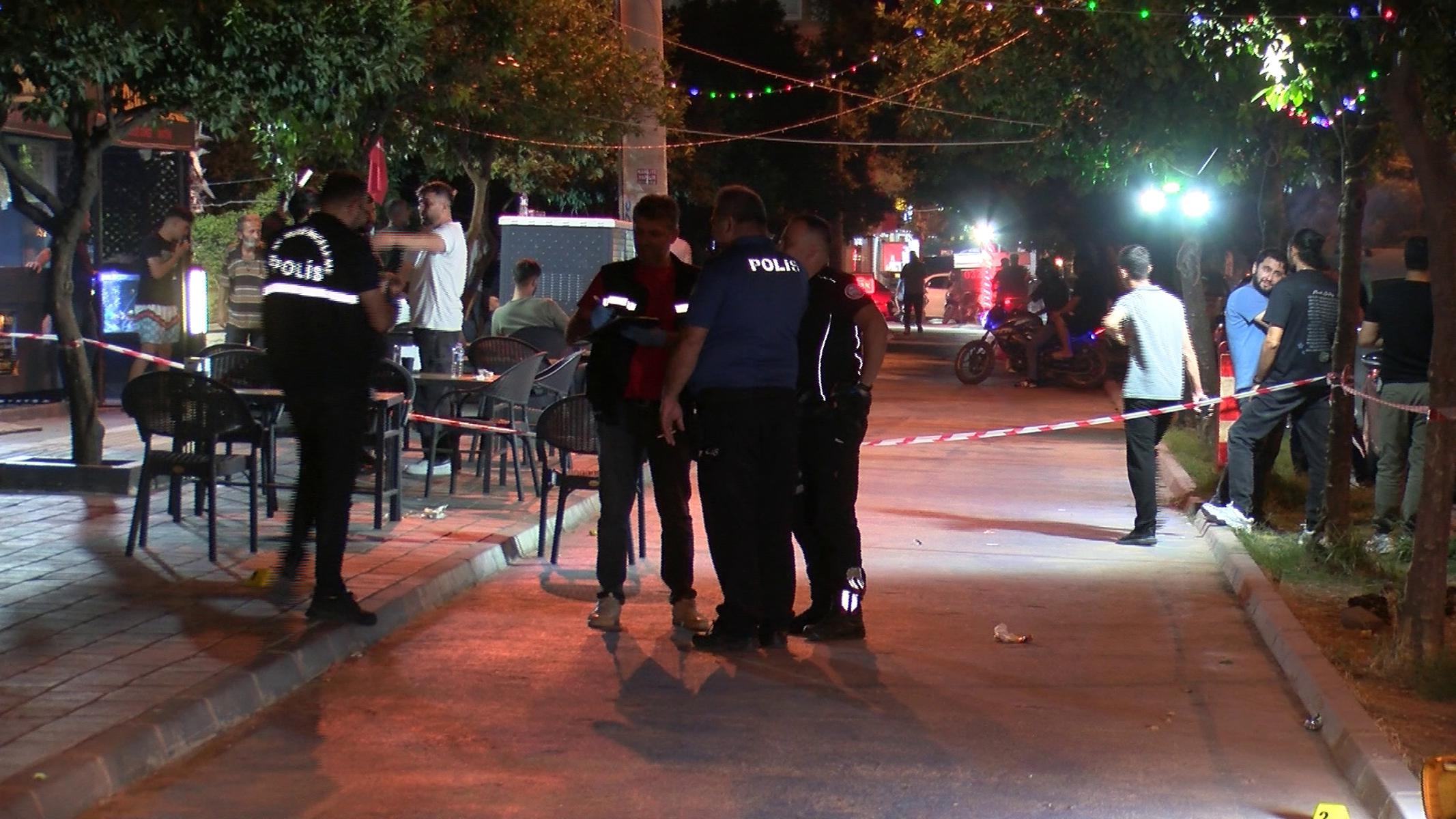 Kaldırımda yürürken silahlı saldırıda yaralandı