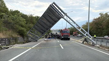 Karabük'te çekici ile motosikletin çarpıştığı kazada sürücüler öldü