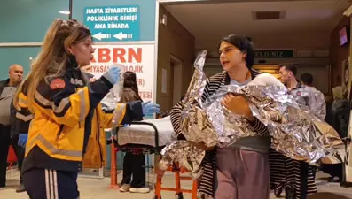 Bursa'da akılalmaz olay: Kaynar su dolu kovaya düşen çocuk ağır yaralandı