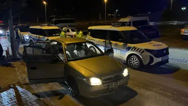 Uygulamada görevli polise çarpıp kaçtılar. 4 şüpheli gözaltında
