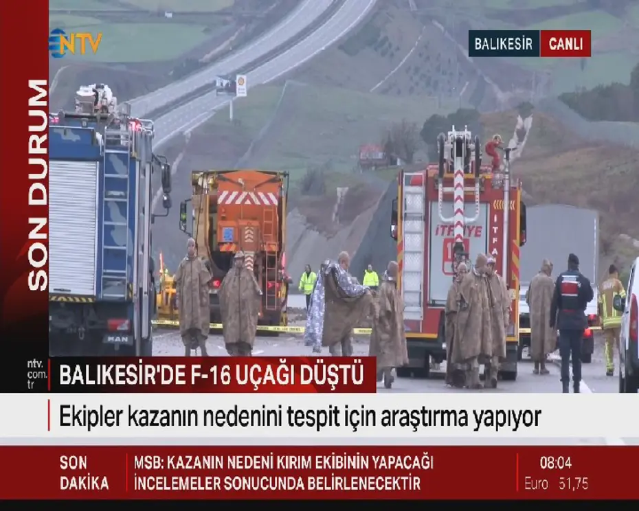 Balıkesir'de F-16 savaş uçağı düştü, pilot şehit oldu. 
