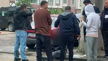 Kendisini uyaran polise saldırdı, gözaltına alındı