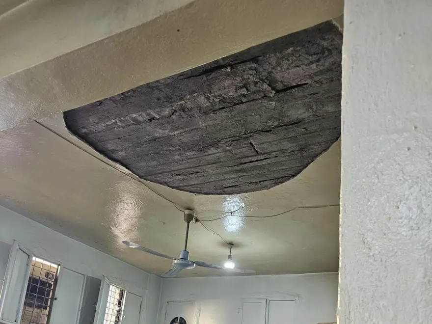 Kıraathanede müşterilerin üzerine tavan çöktü, 2 kişi yaralandı  4