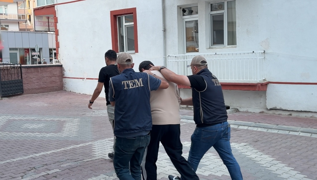 Kırmızı bültenle aranıyordu, Kırşehir'de yakalandı