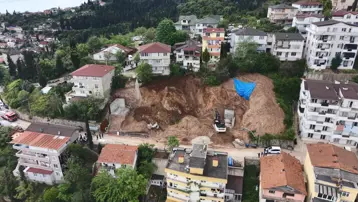 Kocaeli'nde toprak kayması: 5 bina tahliye edildi