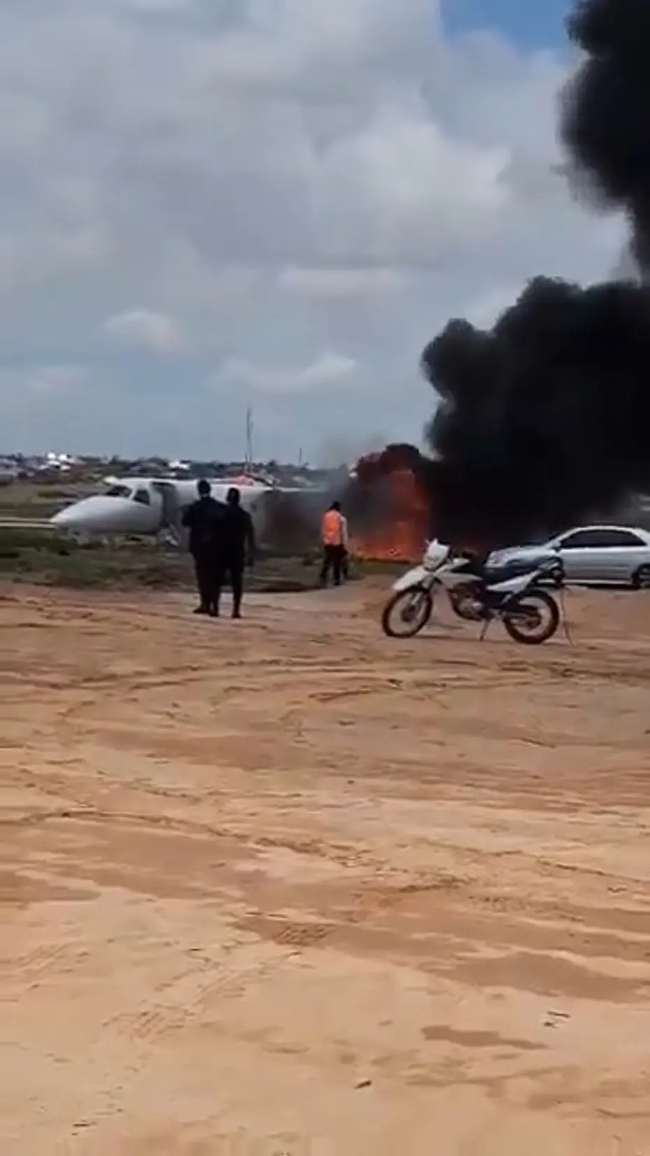 Kongo'da maden bakanını taşıyan uçak pistten çıktı 