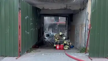 Küçükçekmece'de boşaltılan sitede yangın