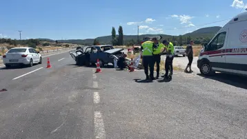 Kütahya'da feci kaza: 1 ölü, 1'i çocuk 4 yaralı