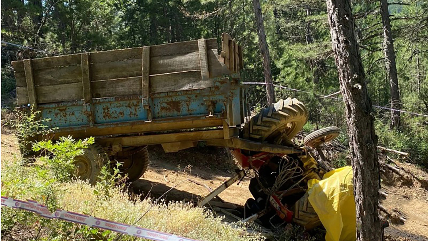 Kütahya'da traktör devrildi. 1 ölü 1 yaralı