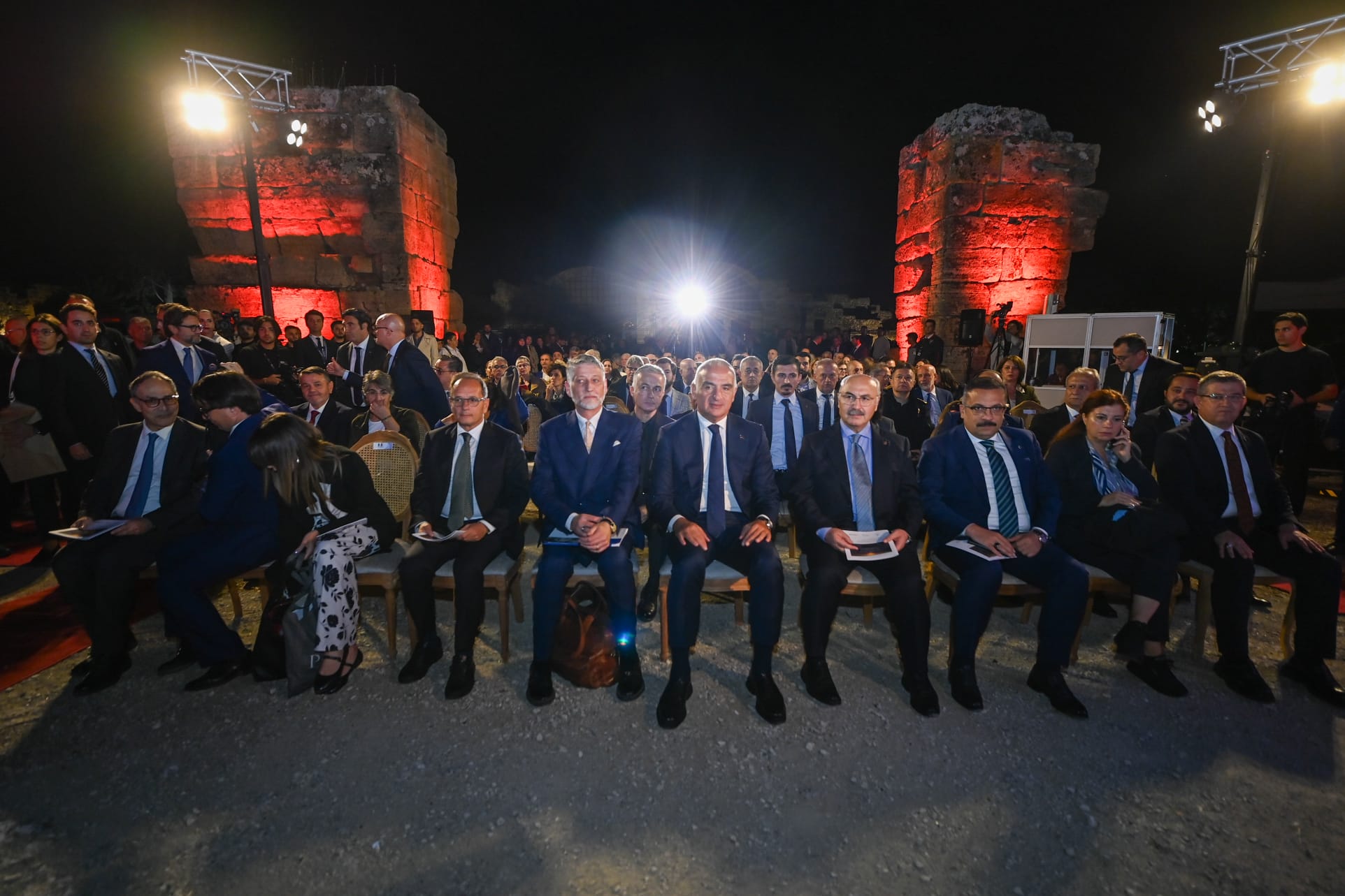 KÜLTÜRVETURİZMBAKANIMEHMETNURİERSOY-663033.jpg